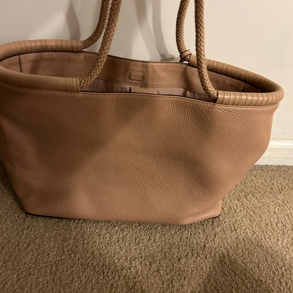 Tory Burch Large Purse-Barely Used - Picture 3 of 4